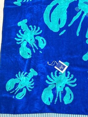 Roller Rabbit x Target Blue and Green Lobster Beach Towel brand new sold out